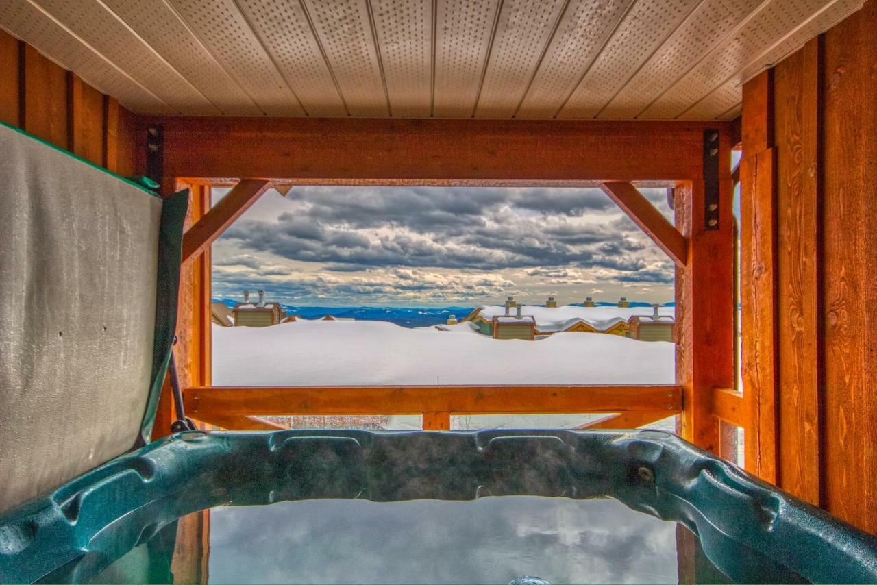 3 Bedroom 3 Bath Ski In Ski Out With Private Hot Tub Big White Exterior foto